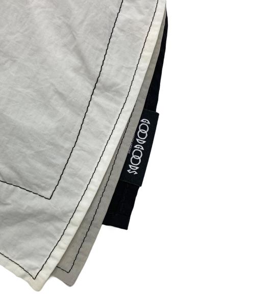 GOOD GOODS ISSEY MIYAKE（グッドグッズ イッセイミヤケ）GOOD GOODS ISSEY MIYAKE (グッドグッズ イッセイミヤケ) IROGAMI ホワイト×ブラックの古着・服飾アイテム