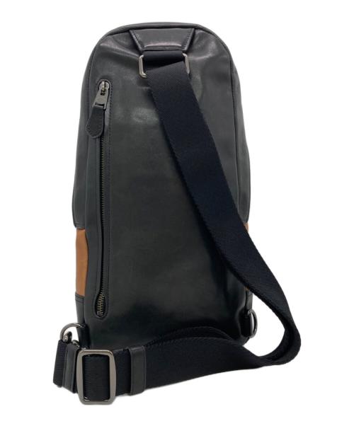 COACH（コーチ）COACH (コーチ) manhattan sling pack ブラウン×ブラックの古着・服飾アイテム