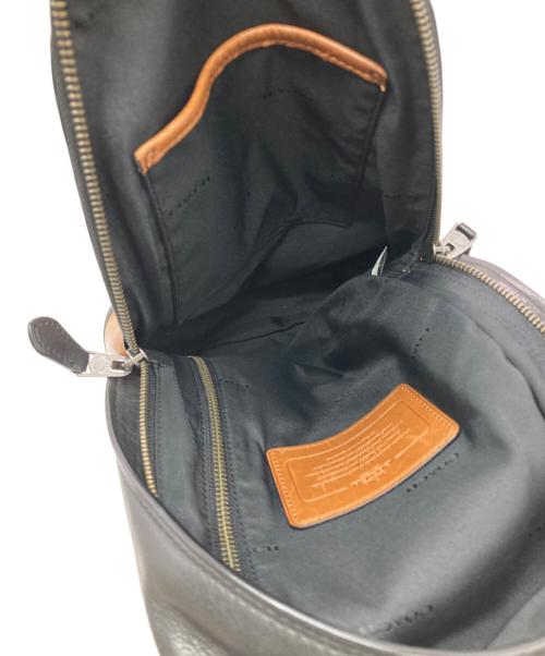 COACH（コーチ）COACH (コーチ) manhattan sling pack ブラウン×ブラックの古着・服飾アイテム