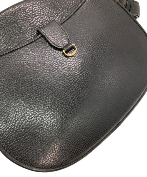 must de cartier（マストドゥカルティエ）must de cartier (マストドゥカルティエ) マストラインレザーフラップショルダーバッグ ブラックの古着・服飾アイテム