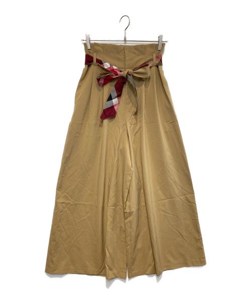 BLUE LABEL CRESTBRIDGE（ブルーレーベルクレストブリッジ）BLUE LABEL CRESTBRIDGE (ブルーレーベルクレストブリッジ) ワイドパンツ ベージュ サイズ:38の古着・服飾アイテム