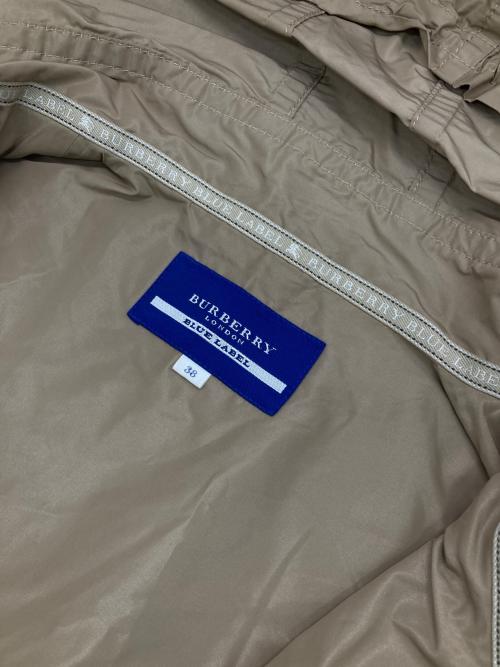 BURBERRY BLUE LABEL（バーバリー ブルー レーベル）BURBERRY BLUE LABEL (バーバリー ブルー レーベル) マウンテンパーカー ベージュ サイズ:38の古着・服飾アイテム