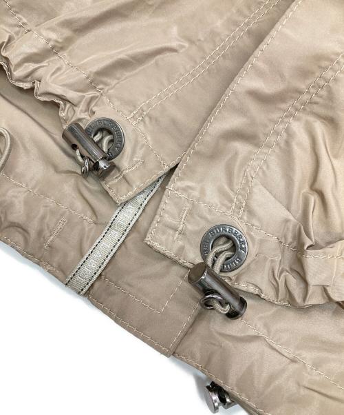 BURBERRY BLUE LABEL（バーバリー ブルー レーベル）BURBERRY BLUE LABEL (バーバリー ブルー レーベル) マウンテンパーカー ベージュ サイズ:38の古着・服飾アイテム