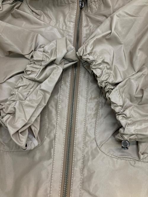 BURBERRY BLUE LABEL（バーバリー ブルー レーベル）BURBERRY BLUE LABEL (バーバリー ブルー レーベル) マウンテンパーカー ベージュ サイズ:38の古着・服飾アイテム