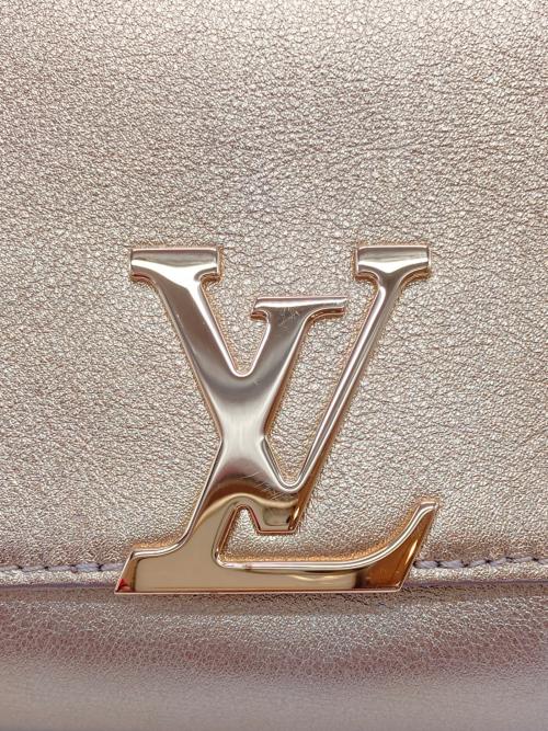 LOUIS VUITTON（ルイ ヴィトン）LOUIS VUITTON (ルイ ヴィトン) ポシェット・ルイーズEW ゴールドの古着・服飾アイテム