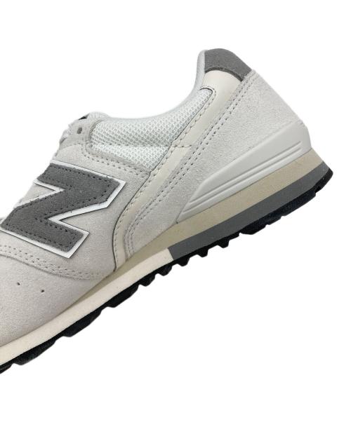 NEW BALANCE（ニューバランス）NEW BALANCE (ニューバランス) WL996EK2 ライトグレー サイズ:US7.5 未使用品の古着・服飾アイテム