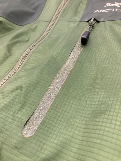 ARC'TERYX（アークテリクス）ARC'TERYX (アークテリクス) BETA AR JACKET グリーン サイズ:Sの古着・服飾アイテム