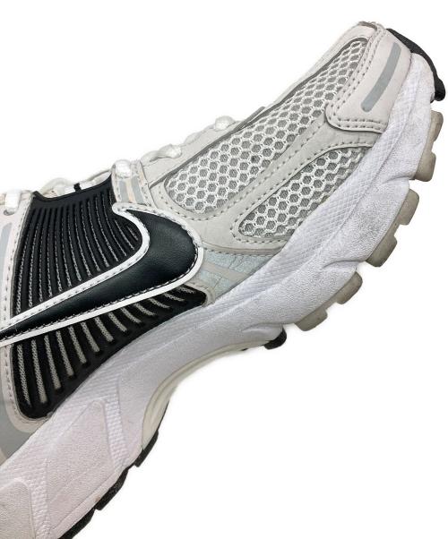 NIKE（ナイキ）NIKE (ナイキ) ZOOM VOMERO ホワイト×ブラック サイズ:US6.5の古着・服飾アイテム