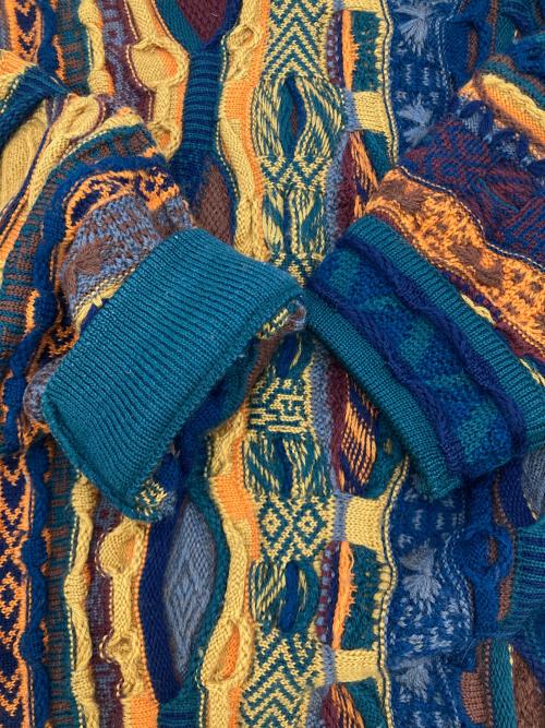 Coogi（クージー）Coogi (クージー) ［古着］3Dニット セーター イエロー×グリーン サイズ:Sの古着・服飾アイテム