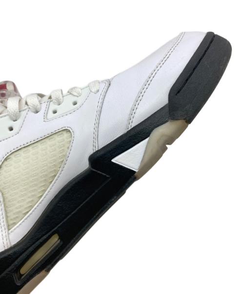 NIKE（ナイキ）NIKE (ナイキ) AIR JORDAN 5 RETRO ホワイト サイズ:US9.5の古着・服飾アイテム