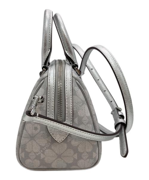 Kate Spade（ケイトスペード）Kate Spade (ケイトスペード) スペードフラワー スター トス ドリー ダッフル クロスボディ シルバー×ホワイトの古着・服飾アイテム