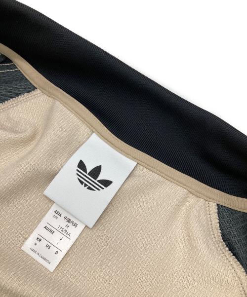 adidas（アディダス）adidas (アディダス) ルーズ メッシュ トラックトップ ゴールド×ブラック サイズ:Lの古着・服飾アイテム