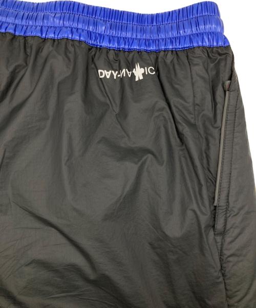 MONCLER GRENOBLE（モンクレール グルノーブル）MONCLER GRENOBLE (モンクレール グルノーブル) PANTALONE SPORTIVO ナイロンパンツ ブラック×ブルー サイズ:XL 未使用品の古着・服飾アイテム