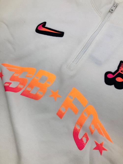 NIKE SB（ナイキエスビー）NIKE SB (ナイキエスビー) FC Half Zip Crewneck Fleece ホワイト サイズ:M 未使用品の古着・服飾アイテム