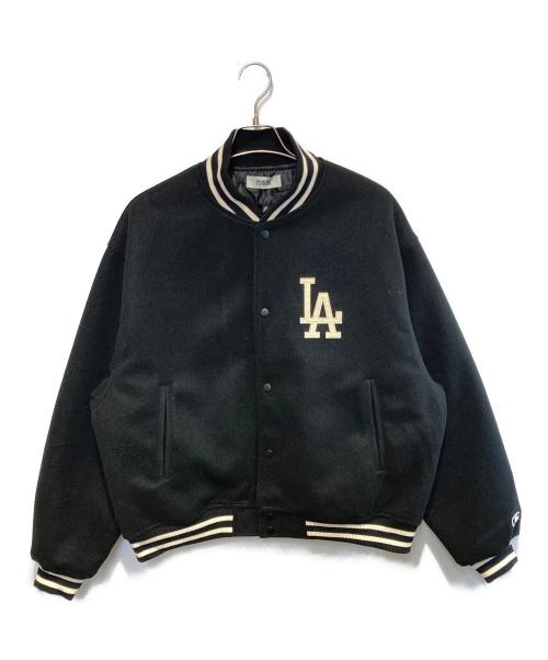 PUBLUX（パブリュクス）PUBLUX (パブリュクス) FREAK'S STORE (フリークスストア) 別注 MLB ロゴ スタジャン ブラック サイズ:L 未使用品の古着・服飾アイテム