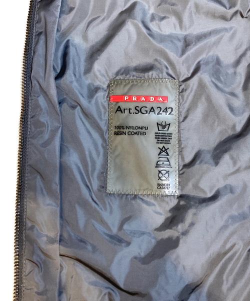 PRADA（プラダ）PRADA (プラダ) トライアングルロゴナイロンジャケット グレー サイズ:Mの古着・服飾アイテム