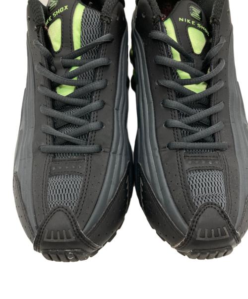 NIKE（ナイキ）NIKE (ナイキ) SHOX R4 ブラック×グリーン サイズ:US9.5の古着・服飾アイテム