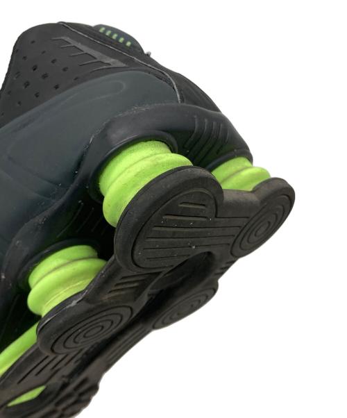 NIKE（ナイキ）NIKE (ナイキ) SHOX R4 ブラック×グリーン サイズ:US9.5の古着・服飾アイテム