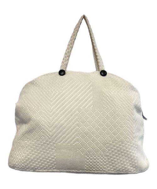 mina perhonen（ミナ ペルホネン）mina perhonen (ミナ ペルホネン) bell bag アイボリーの古着・服飾アイテム