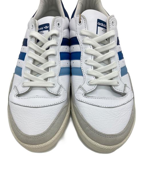 adidas（アディダス）adidas (アディダス) Sneakersnstuff (スニーカーズンスタッフ) HRLM ホワイト×ブルー サイズ:US9 1/2の古着・服飾アイテム