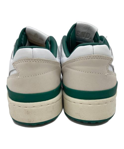 adidas（アディダス）adidas (アディダス) end. (エンド) Forum Varsity Forum Low ホワイト×オレンジ サイズ:US9 1/2の古着・服飾アイテム