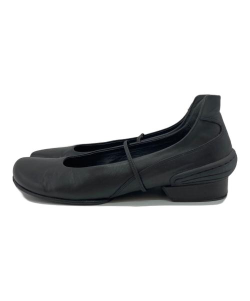 ISSEY MIYAKE（イッセイミヤケ）ISSEY MIYAKE (イッセイミヤケ) レザーストラップバレエシューズ ブラック サイズ:36の古着・服飾アイテム
