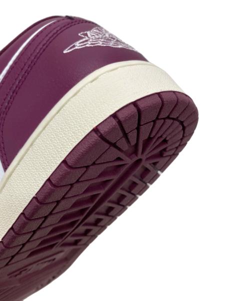 NIKE（ナイキ）NIKE (ナイキ) WMNS AIR JORDAN 1 LOW パープル×ホワイト サイズ:US11(ウィメンズサイズ)の古着・服飾アイテム