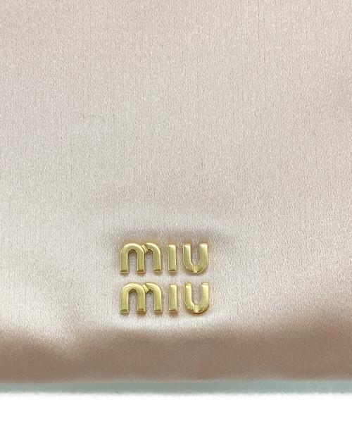 MIU MIU（ミュウミュウ）MIU MIU (ミュウミュウ) ダッチェスポーチ ピンクの古着・服飾アイテム