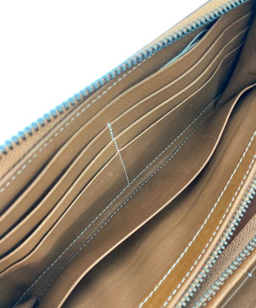 genten（ゲンテン）genten (ゲンテン) カットワークラウンドファスナー長財布 ブラウンの古着・服飾アイテム