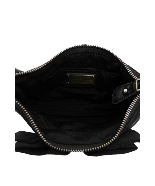 Salvatore Ferragamo（サルヴァトーレ フェラガモ）Salvatore Ferragamo (サルヴァトーレフェラガモ) ヴァラショルダーバッグ ブラック EZ-21 B670の古着・服飾アイテム