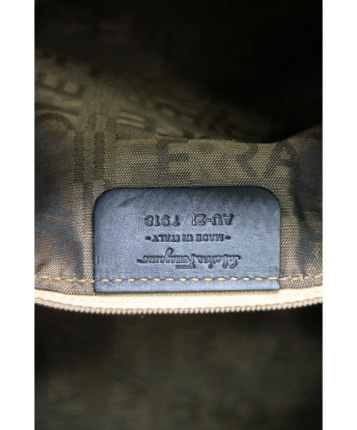 Salvatore Ferragamo（サルヴァトーレ フェラガモ）Salvatore Ferragamo (サルヴァトーレフェラガモ) ガンチーニトートバッグ ブラック AU-21 7918の古着・服飾アイテム