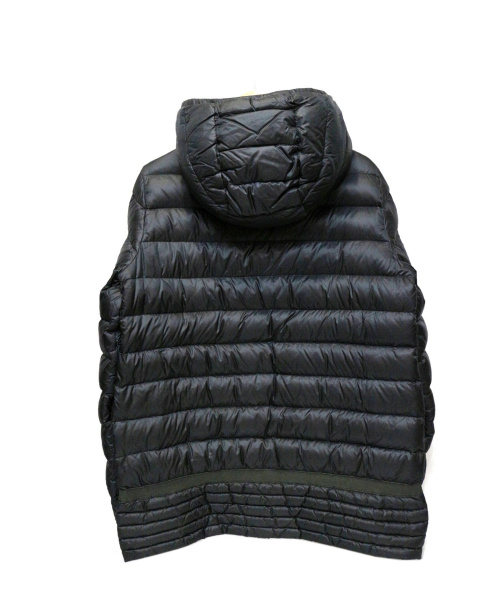 MONCLER（モンクレール）MONCLER (モンクレール) ダウンコート ブラック サイズ:4の古着・服飾アイテム