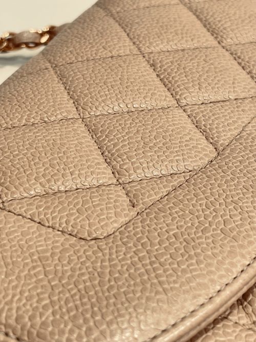 CHANEL（シャネル）CHANEL (シャネル) ダイアナフラップマトラッセ ベージュ サイズ:23の古着・服飾アイテム