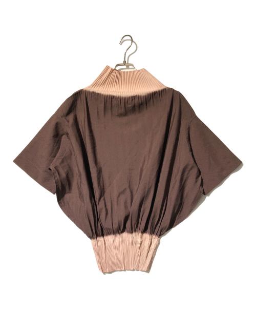 ISSEY MIYAKE（イッセイミヤケ）ISSEY MIYAKE (イッセイミヤケ) PODSプリーツブラウス ブラウン×ベージュ サイズ:2の古着・服飾アイテム