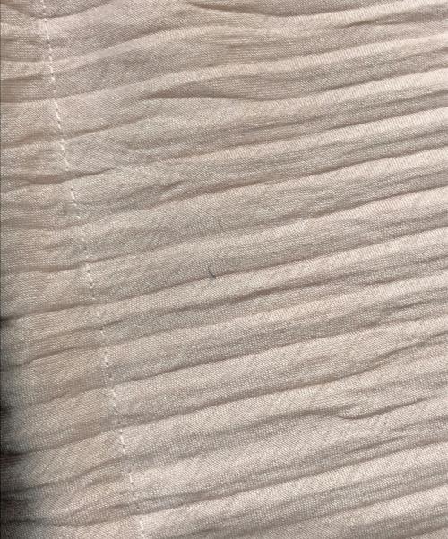 ISSEY MIYAKE（イッセイミヤケ）ISSEY MIYAKE (イッセイミヤケ) PODSプリーツブラウス ブラウン×ベージュ サイズ:2の古着・服飾アイテム