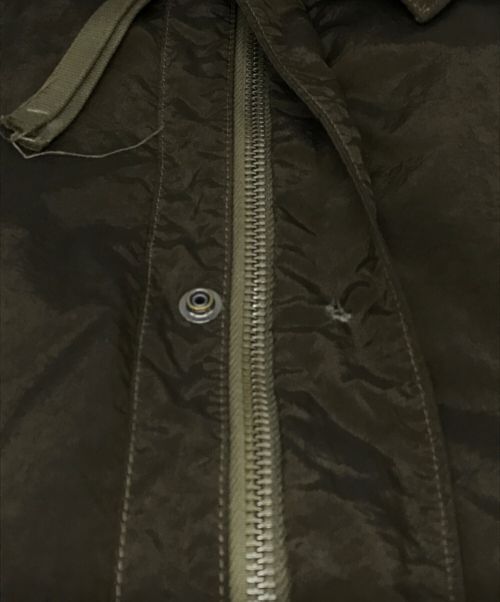 C.P COMPANY（シーピーカンパニー）C.P COMPANY (シーピーカンパニー) ナイロンスタンドカラーミリタリージャケット カーキ サイズ:52の古着・服飾アイテム