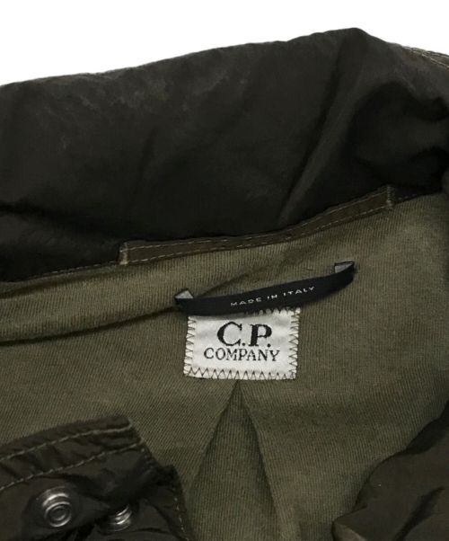 C.P COMPANY（シーピーカンパニー）C.P COMPANY (シーピーカンパニー) ナイロンスタンドカラーミリタリージャケット カーキ サイズ:52の古着・服飾アイテム