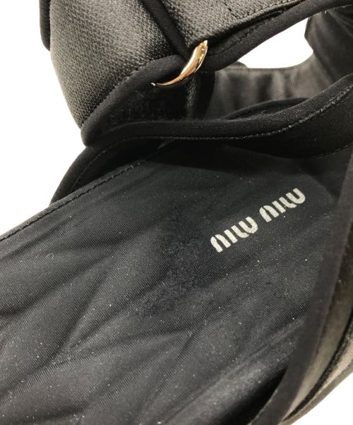MIU MIU（ミュウミュウ）MIU MIU (ミュウミュウ) ビジューストラップサンダル ブラック サイズ:SIZE 36の古着・服飾アイテム