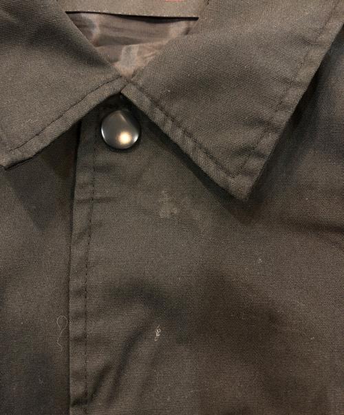 s'yte（サイト）s'yte (サイト) STRANGER THINGS (ストレンジャーシングス) Withered Flower Crow Coach Jacket ブラック サイズ:Sの古着・服飾アイテム