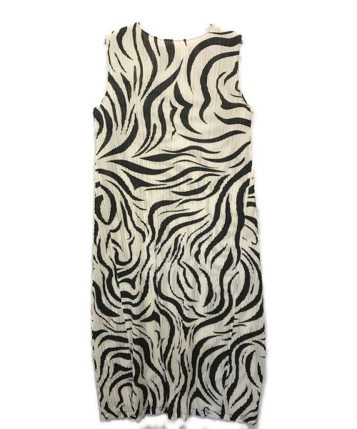 PLEATS PLEASE（プリーツプリーズ）PLEATS PLEASE (プリーツプリーズ) ゼブラ柄プリーツワンピース ホワイト×ブラック サイズ:3の古着・服飾アイテム
