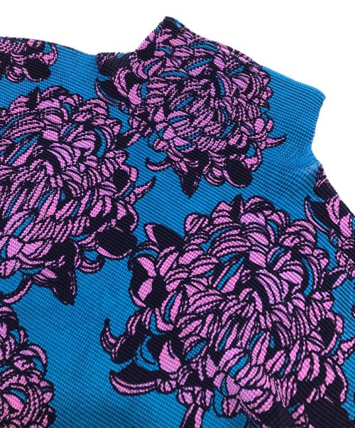 ISSEY MIYAKE me（イッセイ ミヤケ ミー）ISSEY MIYAKE me (イッセイ ミヤケ ミー) ハイネックプリーツブラウス ブルー サイズ:FREEの古着・服飾アイテム