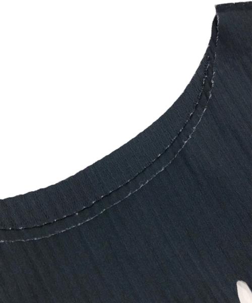 ISSEY MIYAKE me（イッセイ ミヤケ ミー）ISSEY MIYAKE me (イッセイ ミヤケ ミー) プリーツフリンジワンピース ブラック サイズ:FREEEの古着・服飾アイテム