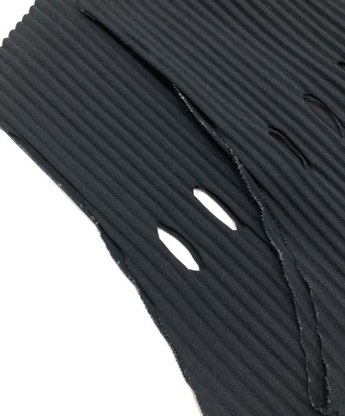 ISSEY MIYAKE me（イッセイ ミヤケ ミー）ISSEY MIYAKE me (イッセイ ミヤケ ミー) プリーツフリンジワンピース ブラック サイズ:FREEEの古着・服飾アイテム