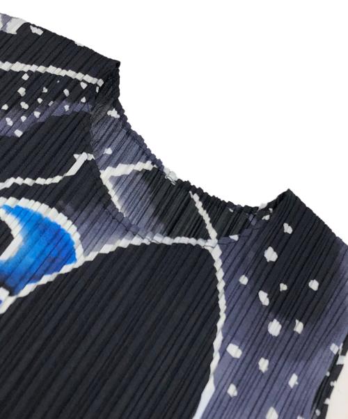 PLEATS PLEASE（プリーツプリーズ）PLEATS PLEASE (プリーツプリーズ) ねぶた祭りノースリーブプリーツワンピース ブラック サイズ:4の古着・服飾アイテム