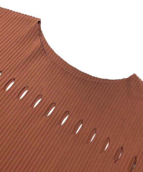 me ISSEY MIYAKE（ミーイッセイ ミヤケ）me ISSEY MIYAKE (ミーイッセイ ミヤケ) プリーツフリンジワンピース ブラウン サイズ:FREEの古着・服飾アイテム