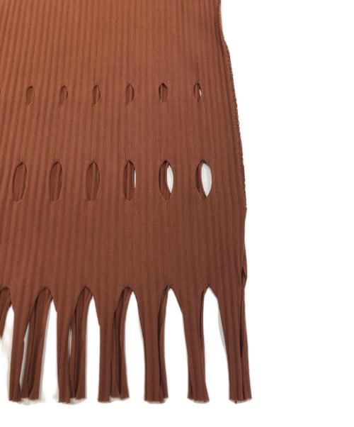 me ISSEY MIYAKE（ミーイッセイ ミヤケ）me ISSEY MIYAKE (ミーイッセイ ミヤケ) プリーツフリンジワンピース ブラウン サイズ:FREEの古着・服飾アイテム