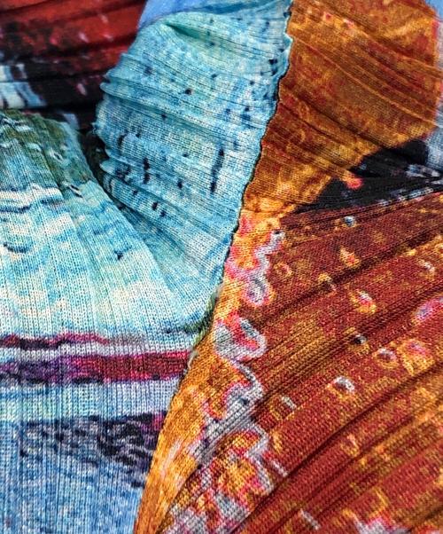 PLEATS PLEASE（プリーツプリーズ）PLEATS PLEASE (プリーツプリーズ) TROPICAL WINTERプリーツワンピース マルチカラー サイズ:2の古着・服飾アイテム