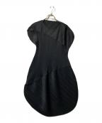 PLEATS PLEASEプリーツプリーズ）の古着「PEANUTSプリーツワンピース」｜ブラック