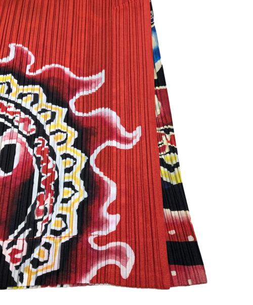 PLEATS PLEASE（プリーツプリーズ）PLEATS PLEASE (プリーツプリーズ) ねぶた祭り柄ノースリーブプリーツワンピース レッド サイズ:5の古着・服飾アイテム