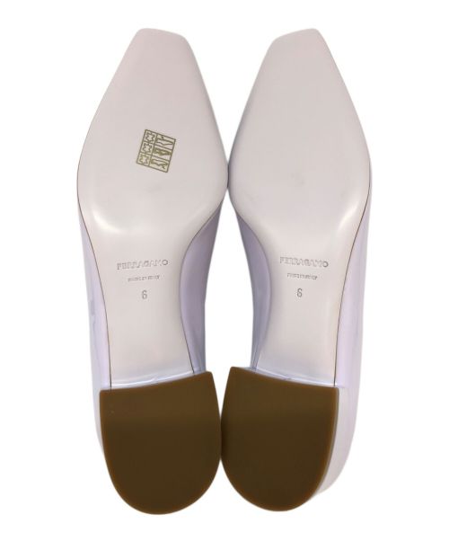 Salvatore Ferragamo（サルヴァトーレ フェラガモ）Salvatore Ferragamo (サルヴァトーレ フェラガモ) NewVaraプレートポンプパンプス ブルー サイズ:6の古着・服飾アイテム